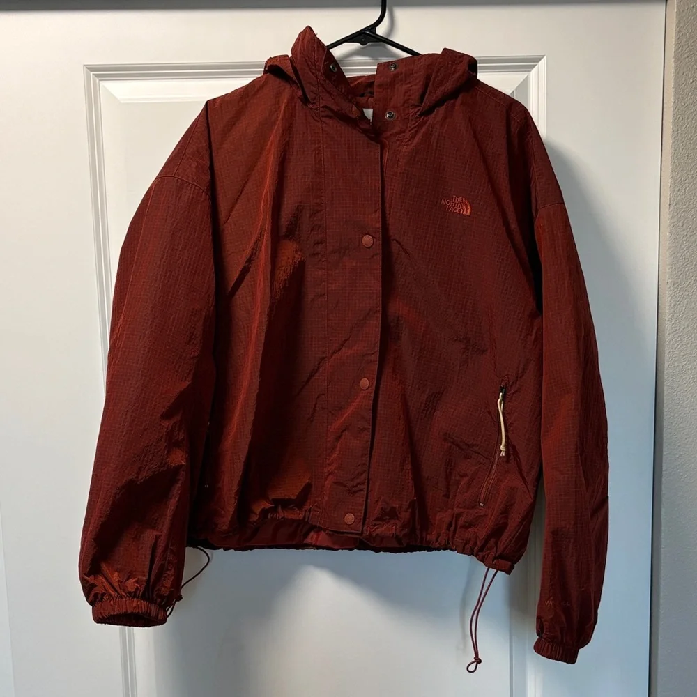 The North Face | Women's Lightweight Jacket - Picture 1 of 11